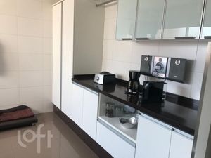 Image 16 - 563682