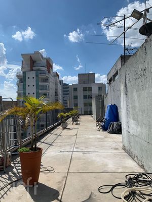 Image 21 - 563695
