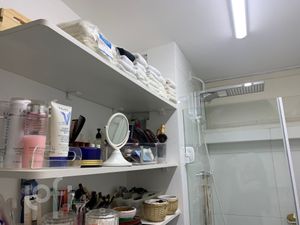 Image 19 - 563695
