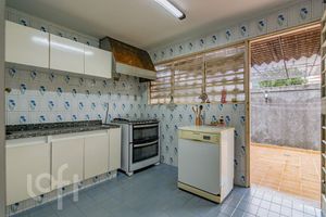 Image 28 - 564311