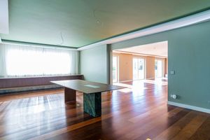 Image 7 - 564469