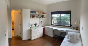 Image 13 - 564694