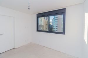 Image 22 - 565056