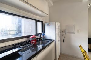 Image 10 - 565309