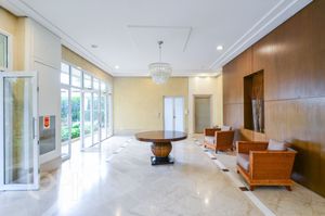 Image 40 - 565554