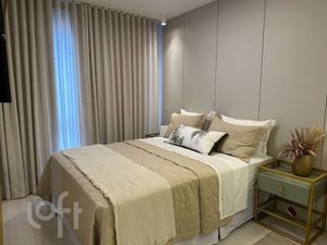 Image 4 - 565718