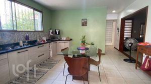 Image 3 - 565721