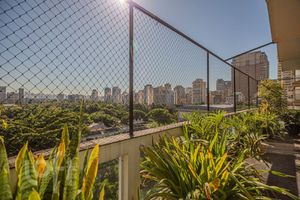 Image 13 - 565945