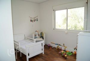 Image 10 - 566137
