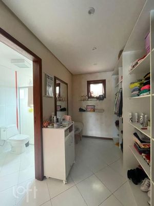 Image 18 - 567394