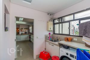 Image 44 - 567564