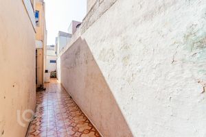Image 21 - 568167