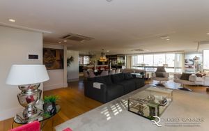 Image 1 - 5682