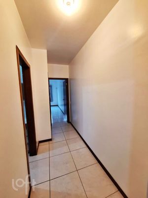 Image 3 - 568251