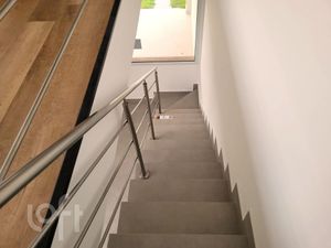 Image 31 - 568261