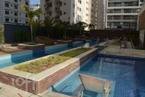 Image 8 - 568327