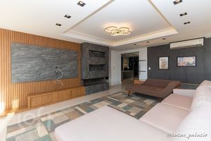Image 13 - 568579