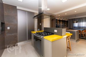 Image 7 - 568579
