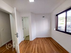 Image 36 - 570156