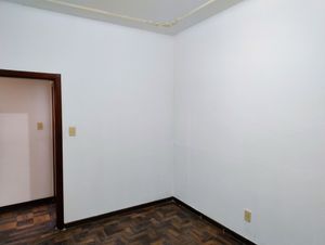 Image 11 - 571052