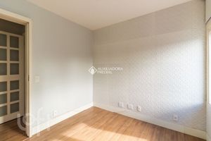 Image 19 - 571063