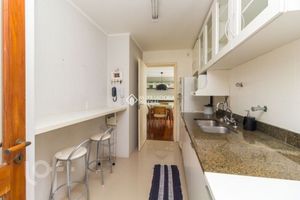 Image 6 - 571063