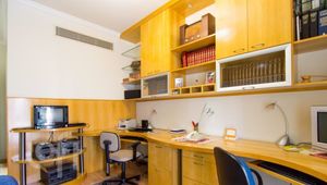 Image 35 - 571176