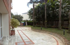 Image 38 - 571473
