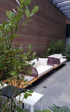 Image 9 - 571478
