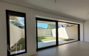 Image 6 - 571505