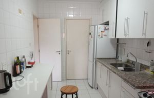 Image 3 - 571859
