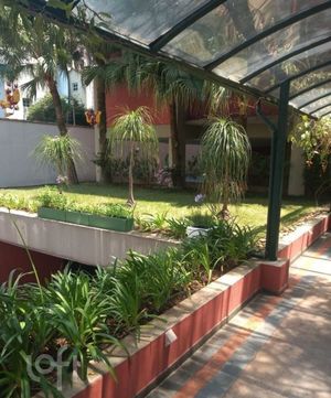 Image 19 - 571876