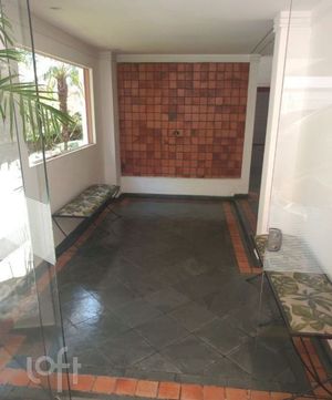 Image 11 - 571876