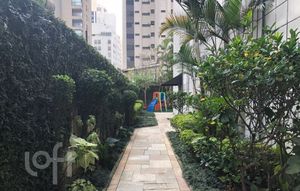 Image 20 - 571895