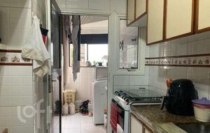 Image 4 - 572104