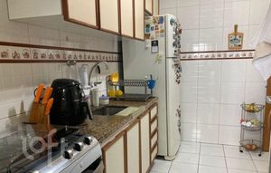Image 6 - 572104