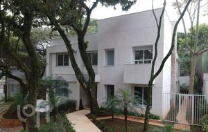 Image 8 - 572167