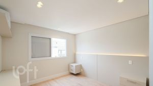 Image 32 - 572177