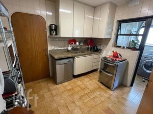 Image 10 - 572287