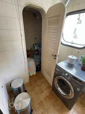 Image 11 - 572287