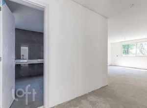 Image 7 - 572365