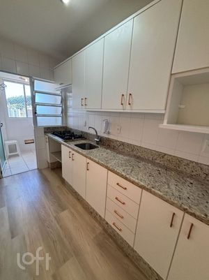 Image 4 - 572717