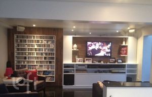 Image 14 - 572733