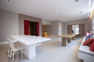 Image 110 - 572749