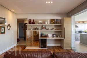 Image 19 - 572749