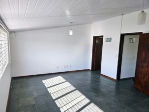 Image 40 - 5730