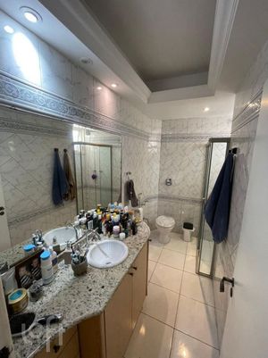 Image 28 - 573255