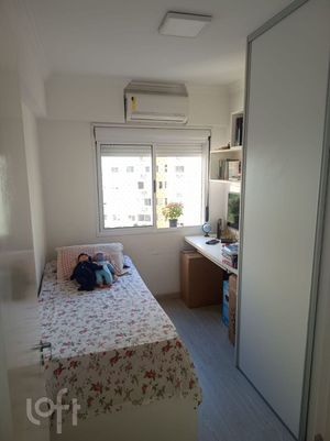 Image 21 - 573336