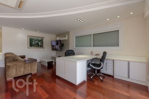 Image 37 - 573359
