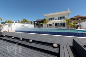 Image 95 - 573359